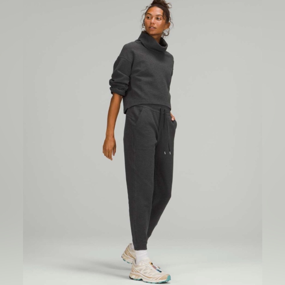 Lululemon Ribbed High Rise Jogger 25” 7/8 Length SZ 10 Heathered Black